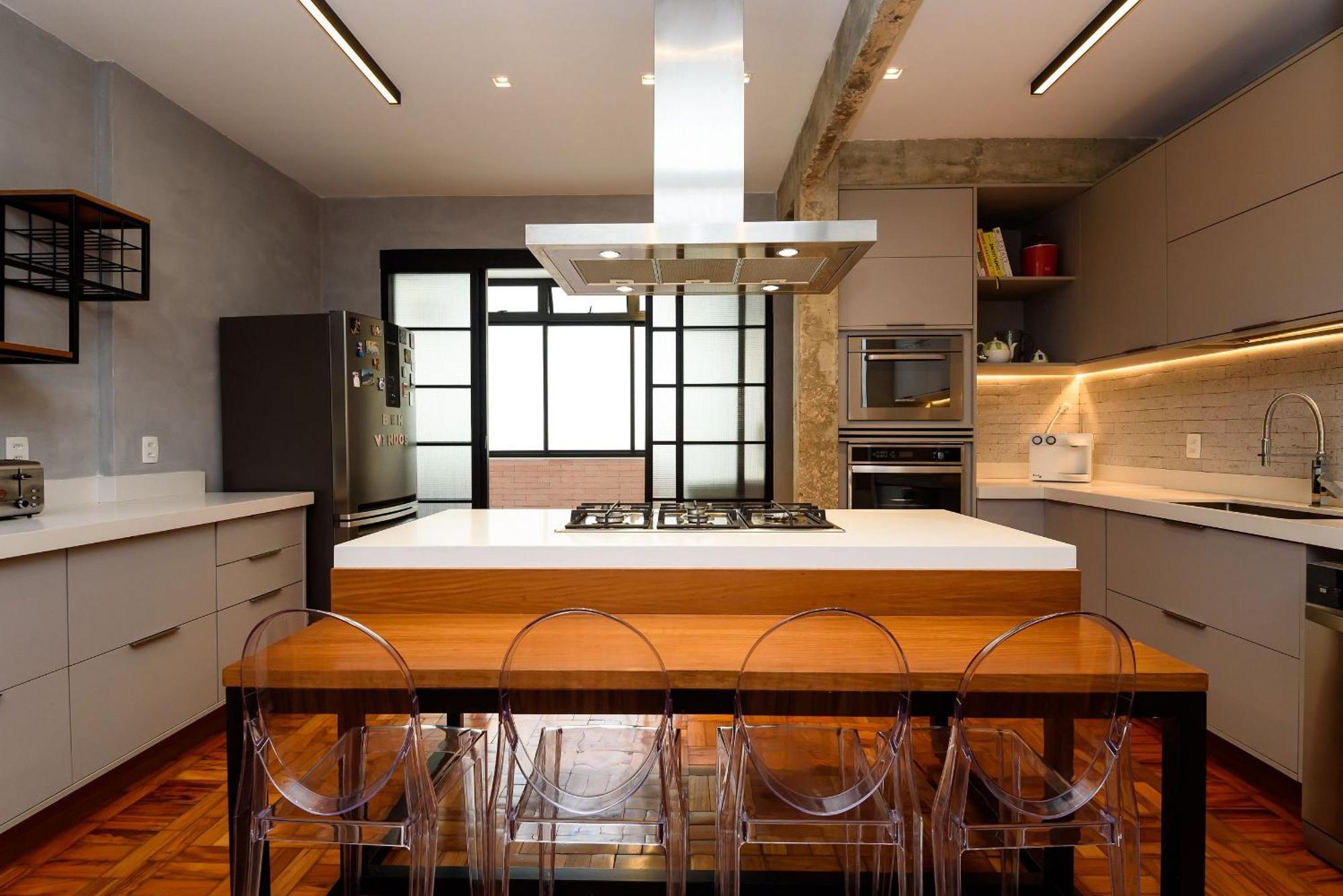 Apartamento De 3 Quartos Em Copacabana | Lm 76/601