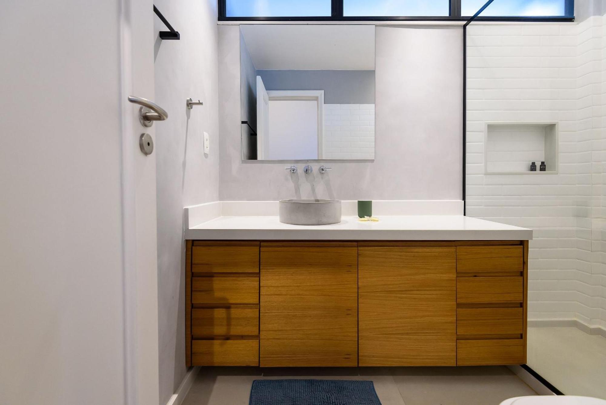 Apartamento De 3 Quartos Em Copacabana | Lm 76/601 *