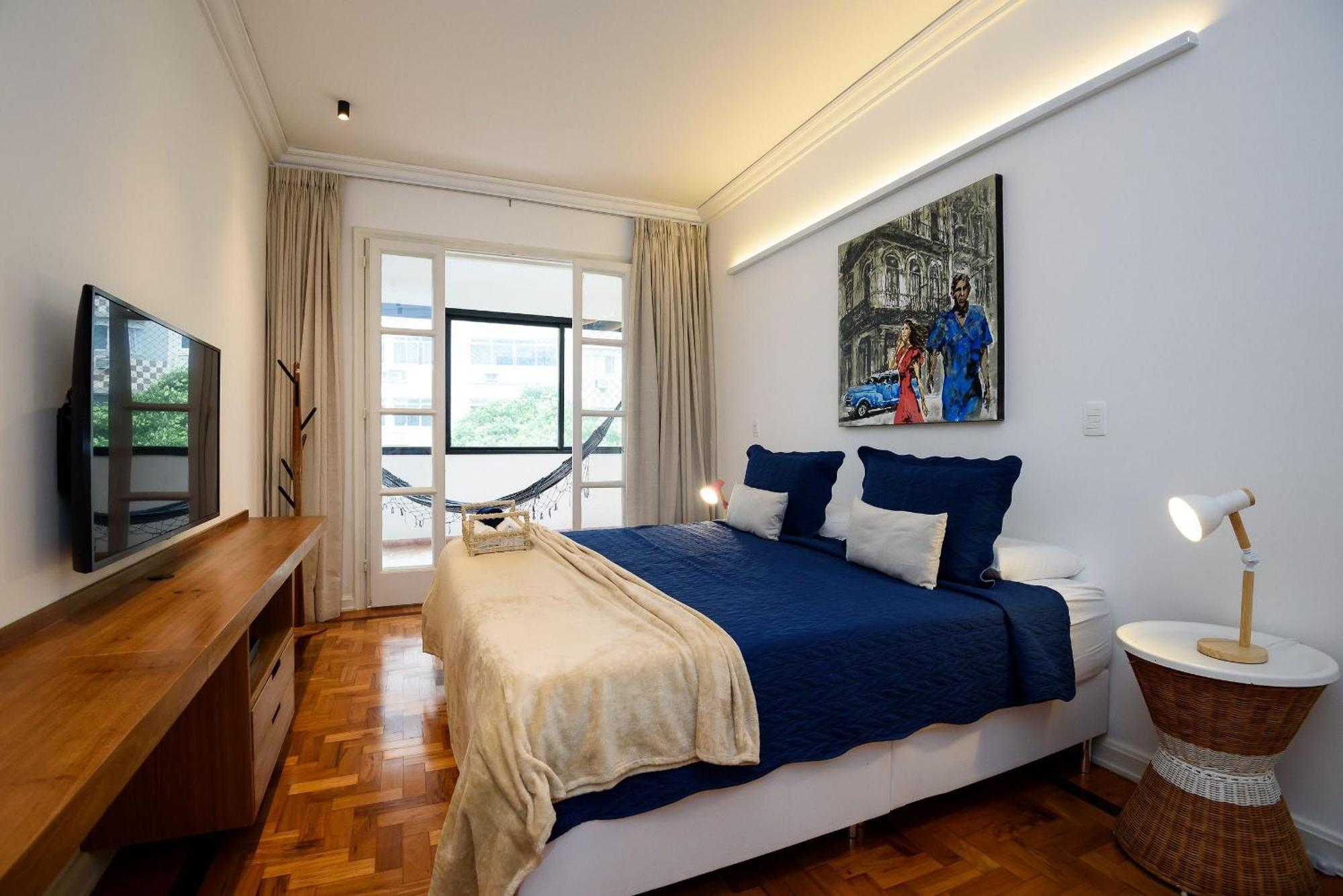 Apartamento De 3 Quartos Em Copacabana | Lm 76/601