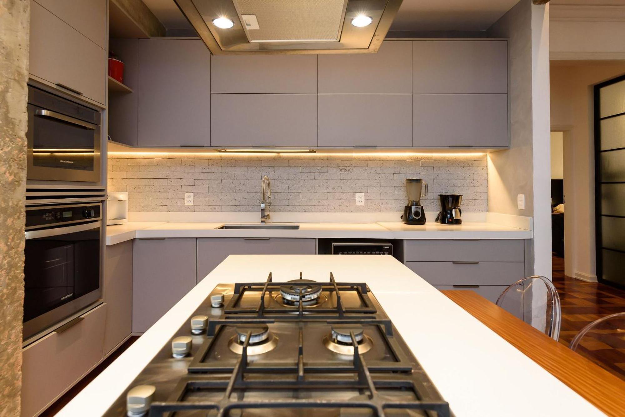 Apartamento De 3 Quartos Em Copacabana | Lm 76/601